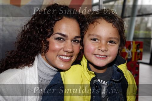 Rotterdam 25 november 2007
Premiere Feest van sinterklaas in ahoy. Chimene v Oosterhout met zoon