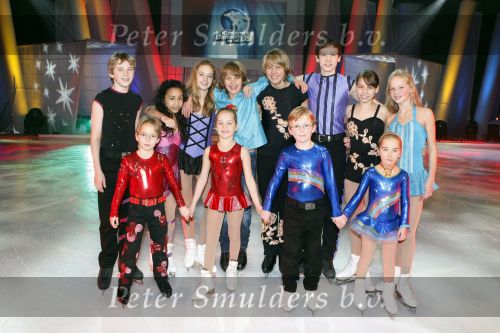 Hilversum 12 december 2007
Andre Hazes jr Didier Froger Christiaan Bauer Ghilaine Starreveld Nicky Vergeer en Sherilyn doen mee aan kinderen dansen op het ijs.
