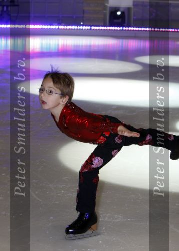 Hilversum 12 december 2007
Christiaan Bauer doet mee aan sterren kinden schaatsen op het ijs. Frans Bauer Mariske Frans en Jan zijn erbij.