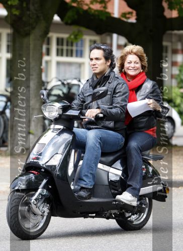 Amsterdam 18 mei 2008
Leco v Zadelhoff viert zijn 40e verjaardag met zijn vrienden in het hilton en ze maken een scooter rally door Amsterdam. 
Christine Kroonenberg