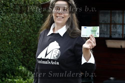 Zoetermeer 6 maart 2009
Ciska de Hilster van save the moonbears.
Peter Smulders bv