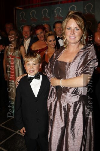 Amsterdam 5 oktober 2007
Koningin Beatrix Joop  v d Ende en Janine v d Ende bij de premiere van Ciske de Rat in Carre.  Ciske met moeder
