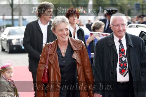 Utrecht 28 april 2009
Pieter v Vollenhoven viert zijn 70e verjaardag in het Beatrix theater in Utrecht. Clairy Polak met man
Peter Smulders bv
