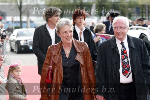 Utrecht 28 april 2009
Pieter v Vollenhoven viert zijn 70e verjaardag in het Beatrix theater in Utrecht. Clairy Polak met man
Peter Smulders bv