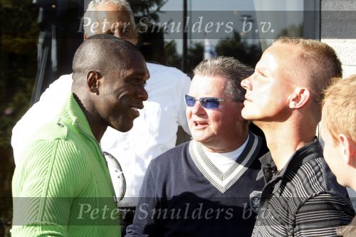 Amsterdam 14 oktober 2007
Stedman Graham ( ex Ophrah Winfrey op bezoek in Nederland. Hij ging varen met boot door de amsterdamse grachten en Golfen. Stedman met Jurgen Raymann en Clarence Seedorf