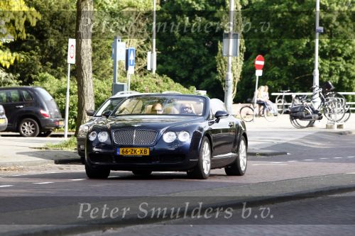 Amsterdam 2 mei 2009
Connie Breukhoven in haar bentley cabrio.
Peter Smulders bv