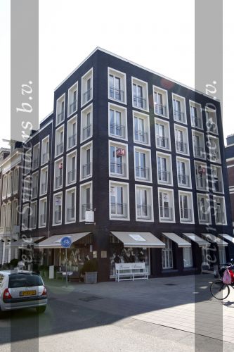 Amsterdam 17 maart 2008
Nieuwe appartement van Connie Breukhoven boven Riviere Maison.
Peter Smulders bv