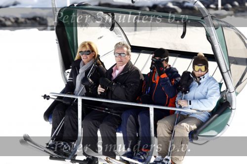 Lech 26 februari 2008
Connie Breukhoven met hans  Shanna Marvin en PA Edwin op ski vakantie in Lech.
Peter Smulders bv