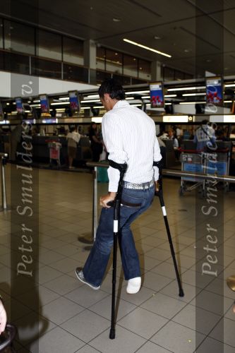 Amsterdam 8 juli 2008
Cristiano Ronaldo op krukken op vliegveld Schiphol nadat hij in Amsterdam geopereerd is aan zijn enkel.