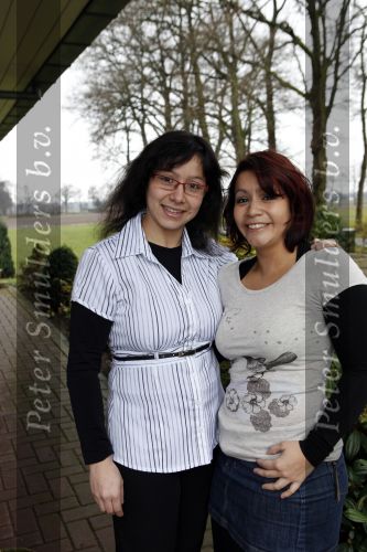 Goor 25 maart 2009
Cristina Oudewolbers met haar zus en schoonmoeder.
Peter Smulders bv