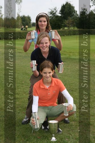 Almkerk 22 September 2007
Finale GM Mini Tour Plus 2007 op golfbaan Almkreek
Dag en tevens Overall winner bij de meisjes:
Anne v Dam (1e)
Fleurence Smit (2e)
Caroline Damen (3e)
