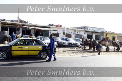 Dakar 23 maart 2008
Straatbeeld in Dakar waar de heroes legend eindigt. 
Peter Smulders bv