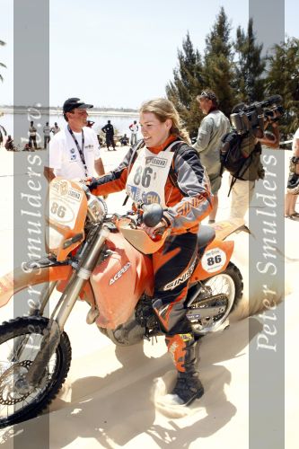 Dakar 23 maart 2008
Straatbeeld in Dakar waar de heroes legend eindigt. 
Peter Smulders bv