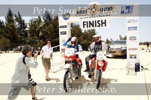 Dakar 23 maart 2008
Straatbeeld in Dakar waar de heroes legend eindigt. 
Peter Smulders bv