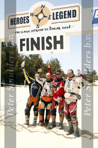 Dakar 23 maart 2008
Straatbeeld in Dakar waar de heroes legend eindigt. 
Peter Smulders bv