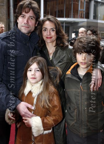 Amsterdam 12 april 2008
Daniel Boissevain met vrouw en kinderen bij de premiere van Morrison krijgt een zusje.