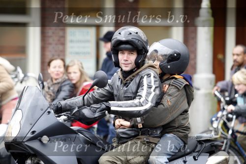 Amsterdam 31 oktober 2007
Daniel Boissevain met zoontje op motor.