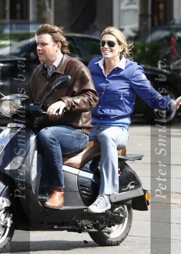 Amsterdam 18 mei 2008
Leco v Zadelhoff viert zijn 40e verjaardag met zijn vrienden in het hilton en ze maken een scooter rally door Amsterdam. 
Peter Gallas en Danielle Overgaag