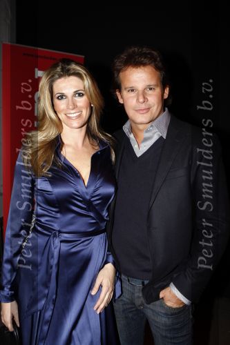 Amsterdam 28 januari 2008
Danielle Overgaag en Leco v Zadelhoff bij modeshow van Simone v Trojen op de amsterdam fashion week.