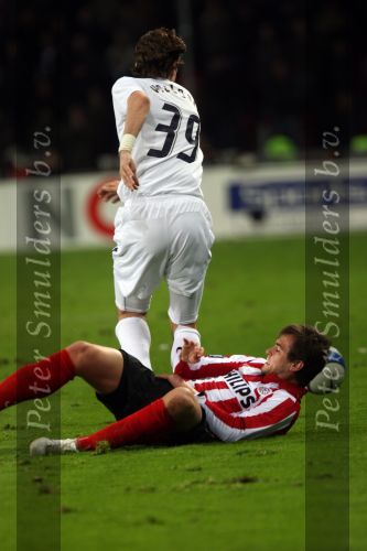 Eindhoven, 12 Maart 2008
UEFA 1/8 finale PSV-Tottenham Hotspur FC, eindstand 0-1
PSV wint na verlenging en straschoppen met 6-5 en gaat door naar de 1/4 Finale
Danko Lazovic in duel met Jonathan Woodgate