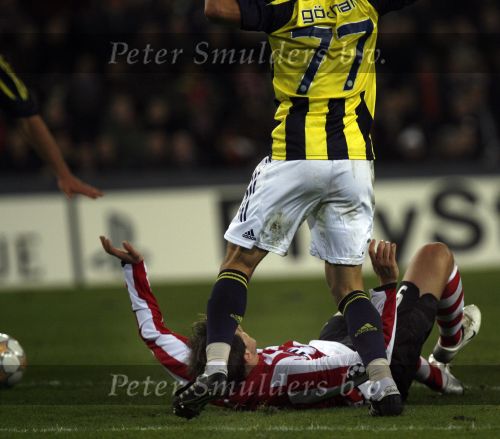Eindhoven, 23 Oktober 2007
Champions League wedstrijd PSV-Fenerbahce, eindstand 0-0
Seizoen 2007/2008
Danko Lazovic in duel met Gokhan Gonul