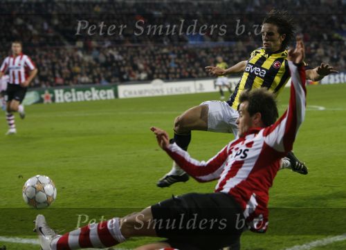Eindhoven, 23 Oktober 2007
Champions League wedstrijd PSV-Fenerbahce, eindstand 0-0
Seizoen 2007/2008
Danko Lazovic in duel met Gokhan Gonul