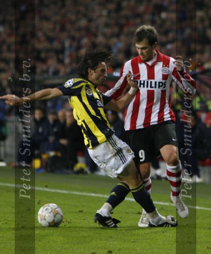 Eindhoven, 23 Oktober 2007
Champions League wedstrijd PSV-Fenerbahce, eindstand 0-0
Seizoen 2007/2008
Danko Lazovic in duel met Gokhan Gonul
