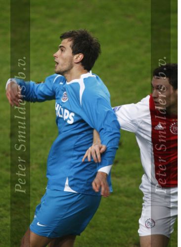 Amsterdam, 30 Januari 2008 Kompetitiewedstrijd AJAX-PSV, eindstand 0-2
Seizoen 2007/2008
Danko Lazovic in duel met Thomas Vermaelen