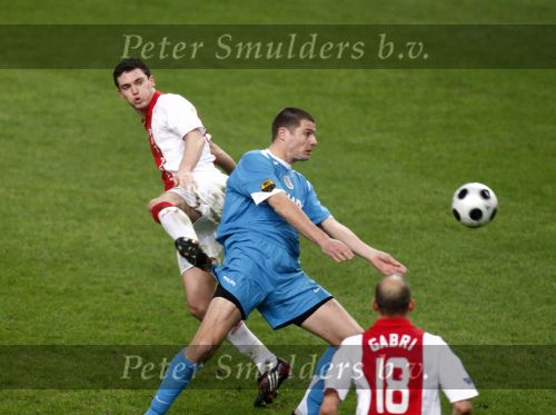 Amsterdam, 30 Januari 2008 Kompetitiewedstrijd AJAX-PSV, eindstand 0-2
Seizoen 2007/2008
Danny Koevermans in duel met Thomas Vermaelen