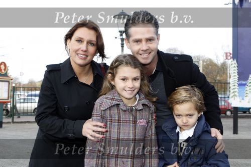 Kaatsheuvel 24 november 2007
Premiere Assepoester in de efteling. Danny de Munk met vrouw en kinderen