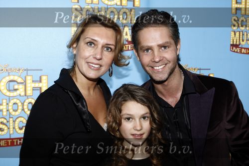 Tilburg 25 januari 2009
Premiere High school musical in schouwburg Tilburg. danny de Munk met vrouw Jenny en dochter
Peter Smulders bv