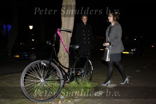Amsterdam 22 november 2007
Daphne Bunskoek viert haar verjaardag met vrienden en Wessel v Diepen op een boot . Ook krijgt ze van vrienden een nieuwe fiets omdat haar oude fiets afgelopen week gestolen is.
