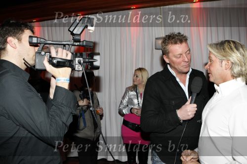 Uitgeest 19 januari 2009
Feest Henk Geels n Bobs saloon.Dries Roelvink wordt geinterviewd door Dave Heijnerman