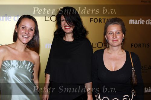 Amsterdam 15 november 2007
Prix de Mode in het stedelijk museum. Het wordt georganiseerd door de Marie Claire. davy Hezemans (l)met vriendinnen