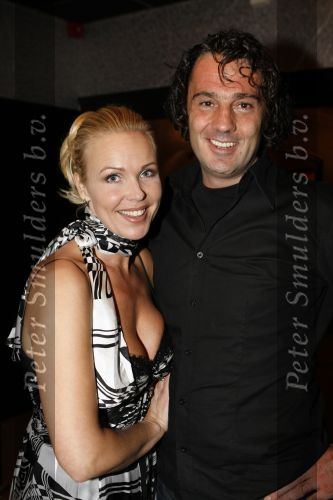 Uitgeest 19 januari 2009
Feest Henk Geels n Bobs saloon. Denise Boekhof met vriend
Peter Smulders bv
