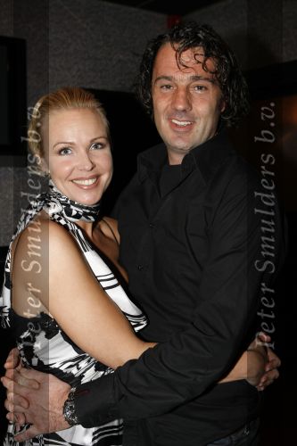 Uitgeest 19 januari 2009
Feest Henk Geels n Bobs saloon. Denise Boekhof met vriend
Peter Smulders bv