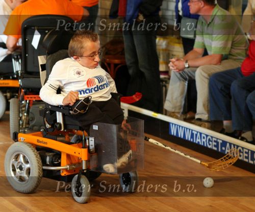 Alphen (Noord- Brabant) 16 September 2007 
Groot Rolhockeytoernooi voor gehandicapten georganiseerd door Target Angels uit Goirle.
International speler en met Nederland wereldkampioen, 
Dennis v d Boomen