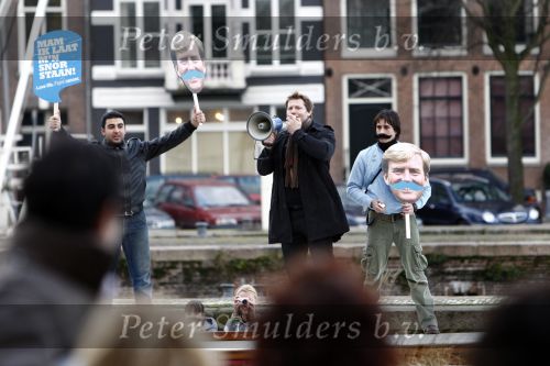 Amsterdam 1 februari 2008
Dennis v d Geest probeert aandacht te krijgen voor \
