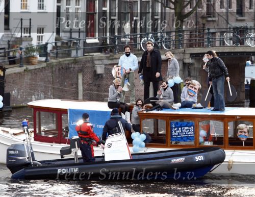 Amsterdam 1 februari 2008
Dennis v d Geest probeert aandacht te krijgen voor \