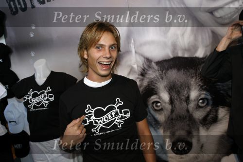Amsterdam 30 januari 2006
Presentatie nieuwe t shirts dutchy puppy met Bridget Maasland.
Jamie di-rect