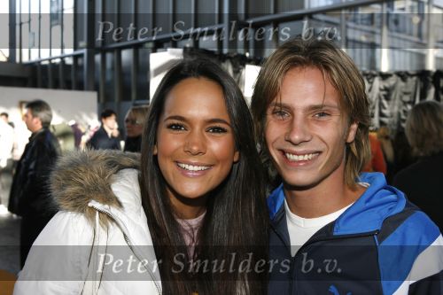 Amsterdam 30 januari 2006
Presentatie nieuwe t shirts dutchy puppy met Bridget Maasland.
Jamie di-rect met vriendin Elize