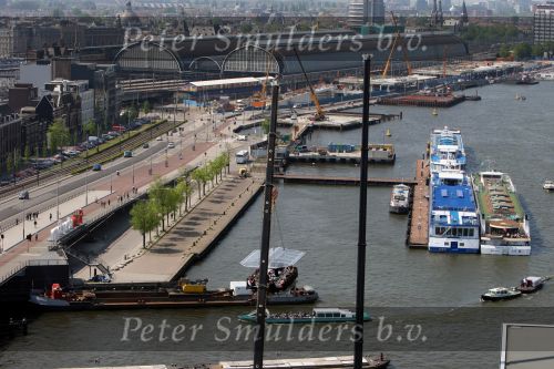Amsterdam, 6 Mei 2008 Dinner in the Sky
Eten met BN-ers op 40 meter hoogte bij het IJ
Foto Peter Smulders BV