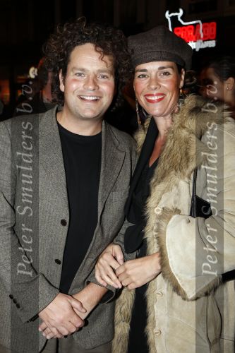 Amsterdam 4 oktober 2007
Premiere commercial Nespresso in Tuschinski. Dirk Zeelenberg met vriendin
