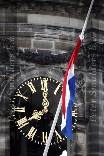 Amsterdam 4 mei 2009
Dodenherdenking op de dam met oa aanwezig Koningin Beatrix Prins Willem Alexander en prinses maxima. vlag halfstok op het paleis op de dam
Peter Smulders bv