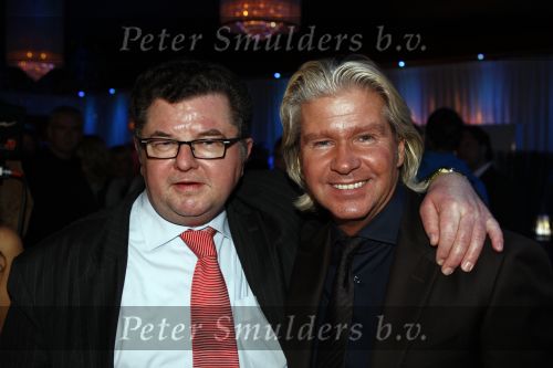 Uitgeest 16 januari 2008
Nieuwjaarsreceptie henk geels in bob\'s saloon. Dries Roelvink met manager Andre v  Commenee