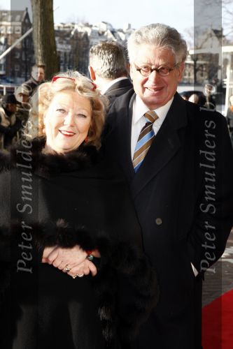 Amsterdam 1 februari 2008
Koningin Beatrix (70jaar) en Prinses Margriet (65 jaar) vieren hun verjaardag in Carre. Ed v Tijn met zijn vrouw Odette