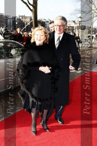 Amsterdam 1 februari 2008
Koningin Beatrix (70jaar) en Prinses Margriet (65 jaar) vieren hun verjaardag in Carre. Ed v Tijn met zijn vrouw Odette