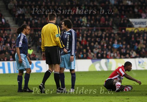 Eindhoven, 19 Maart 2008 Kompetitiewedstrijd PSV-AJAX, eindstand 0-0 
Seizoen 2007/2008
Edgar Davids in gesprek met Kenneth Perez