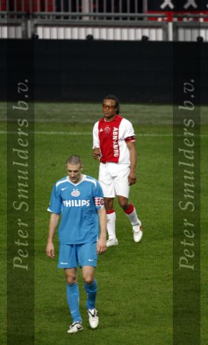 Amsterdam, 30 Januari 2008 Kompetitiewedstrijd AJAX-PSV, eindstand 0-2
Seizoen 2007/2008
Trieste afgang voor Edgar Davids die enkele minuten voor tijd door een harde charge ROOD kreeg