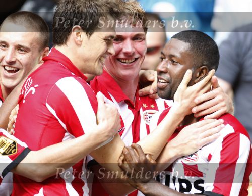 Eindhoven, 23 September 2007 Seizoen 2007/2008 Kompetitewedstrijd PSV-Feyenoord, eindstand 4-0
Edison Mendez is blij met zijn doelpunt (2-0)